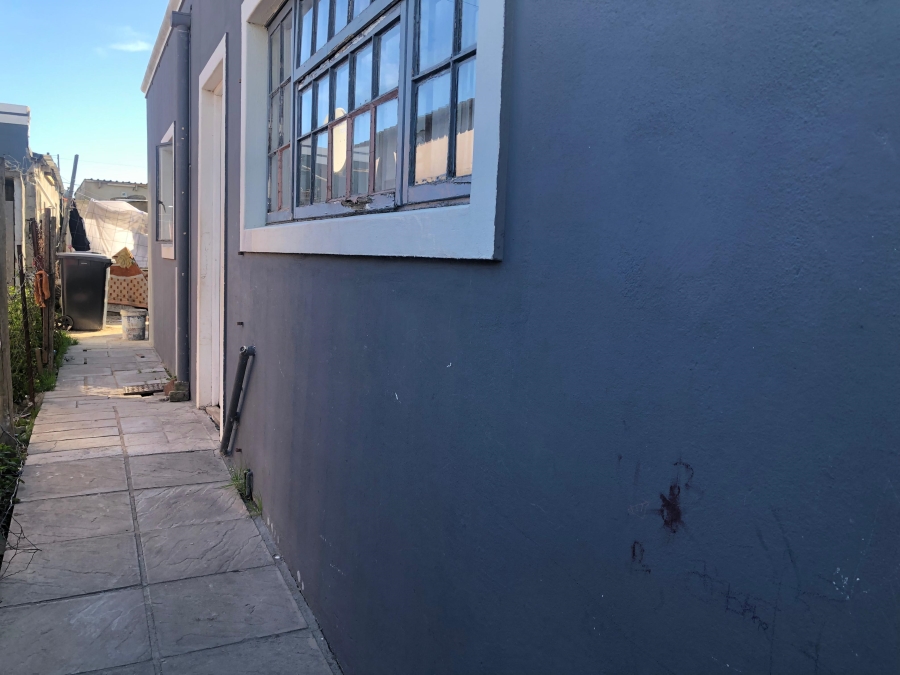 3 Bedroom Property for Sale in Nomzamo Western Cape